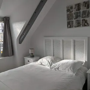 Hotel Contact - Le Lion D'or **